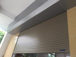 Mẫu cửa cuốn Austdoor khe thoáng