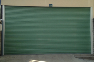 Cửa cuốn kéo tay Đài Loan