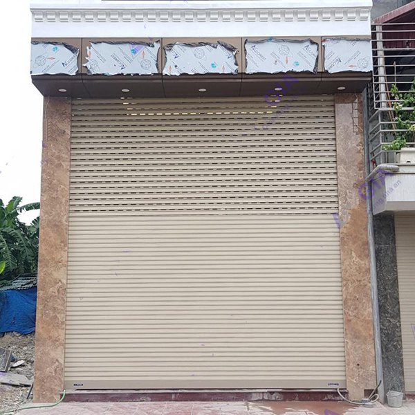 Mẫu cửa cuốn cho nhà ống