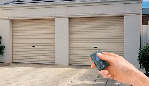 Điều khiển cửa cuốn bằng remote thông thường