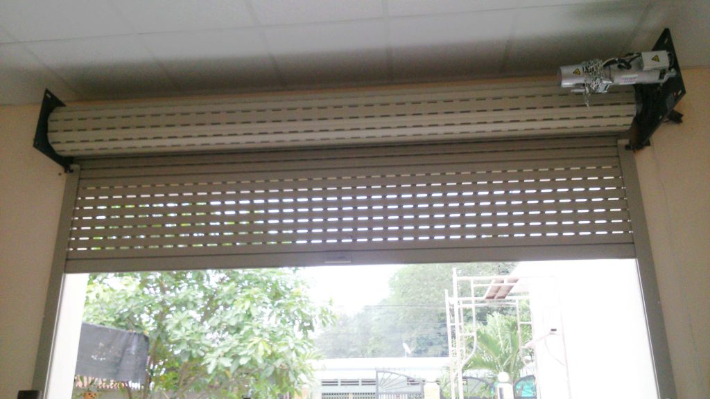 Hướng dẫn xây ô chờ cửa cuốn