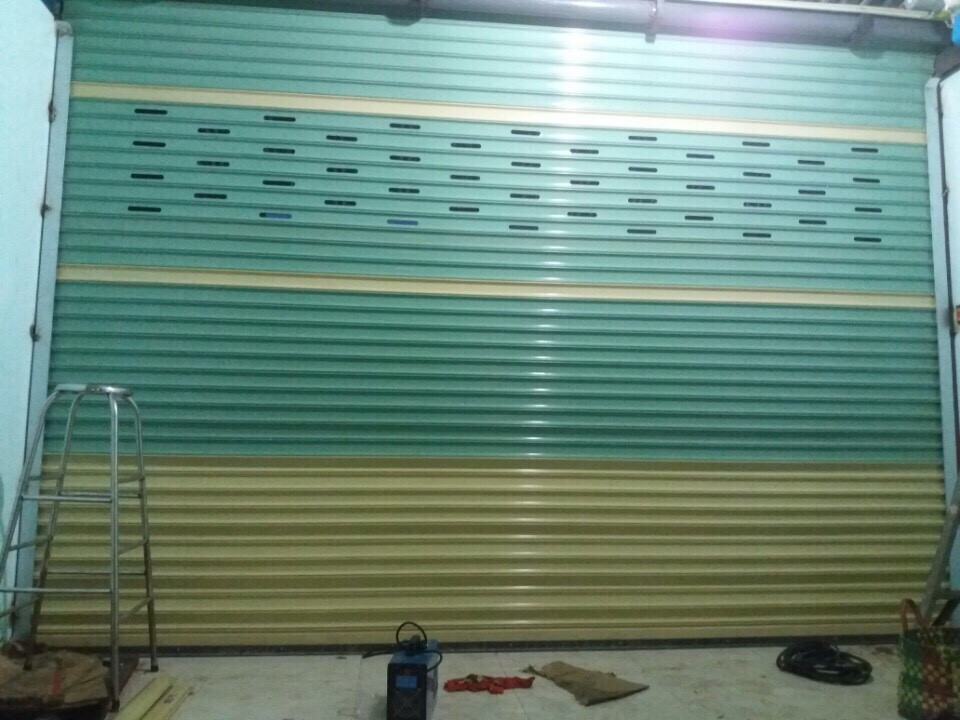 Mẫu cửa cuốn Đài Loan dùng motor